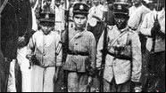 Crianças lutando na Guerra do Paraguai - Domínio Público