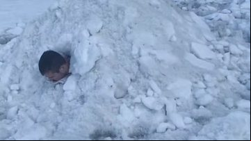 Suíço fica enterrado na neve por mais de duas horas e quebra recorde mundial - Divulgação/Guinness World Records