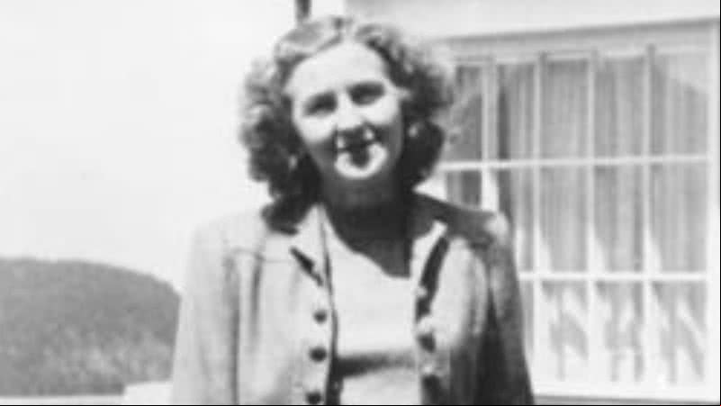Eva Braun em foto durante a Segunda Guerra - Wikimedia Commons