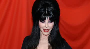 A atriz Cassandra Peterson como Elvira - Getty Images